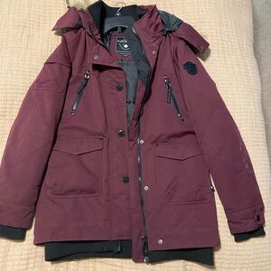 Noize winter coat detachable hood 
Wine color 
Size small